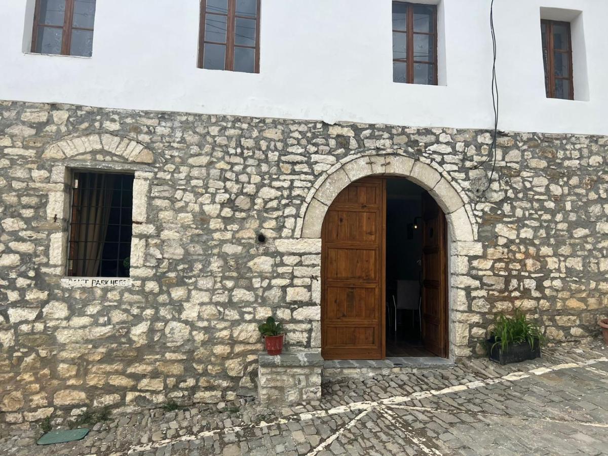 Hotel Omer The Ottoman House Berat Exterior photo